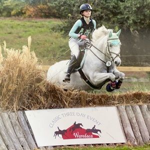 Meet your Posher, Izzy